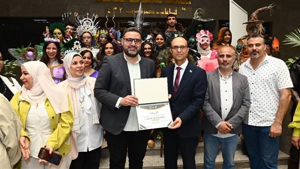 افتتاح المعرض الفني السنوي بكلية الفنون الجميلة بجامعة أسيوط