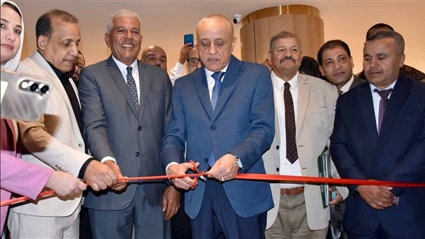 محافظ الأقصر يفتتح النسخة السابعة عشرة لمعرض الوادي الزراعي.. صور