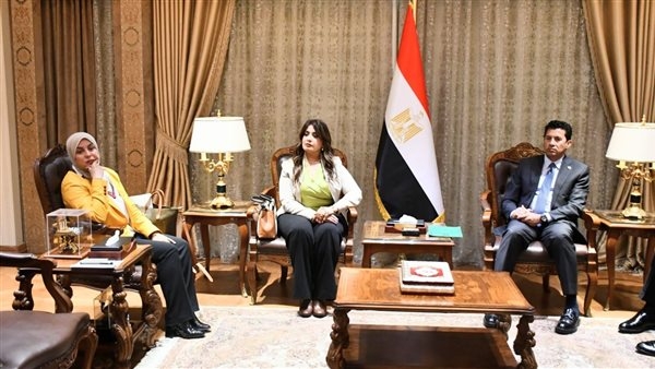 وزير الشباب يبحث الاستدامة الخضراء مع ممثلي مكتب الميثاق العالمي للأمم المتحدة