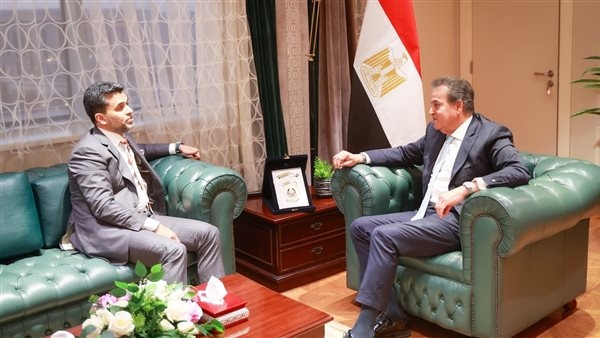 وزير الصحة يستقبل وفد مجموعة «برجيل» الطبية لبحث التعاون.. صور