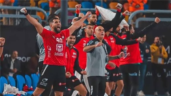 اتحاد اليد يكرم باستور المدير الفني للفراعنة على هامش ودية البرازيل
