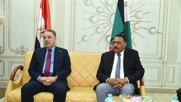 محافظ مطروح يثمن دور فرع هيئة قضايا الدولة ويكرم ممثليه