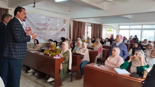 إقبال كثيف لطلاب المرحلة الثانوية على القوافل التعليمية المجانية في شمال سيناء