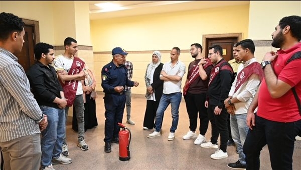 تنفيذ خطة تدريب على الإخلاء بكلية الحاسبات والذكاء الاصطناعي بجامعة الفيوم.. صور