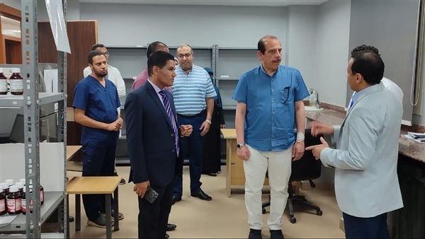 نائب وزير الصحة يشيد بأداء عدد من المنشآت الصحية بالأقصر