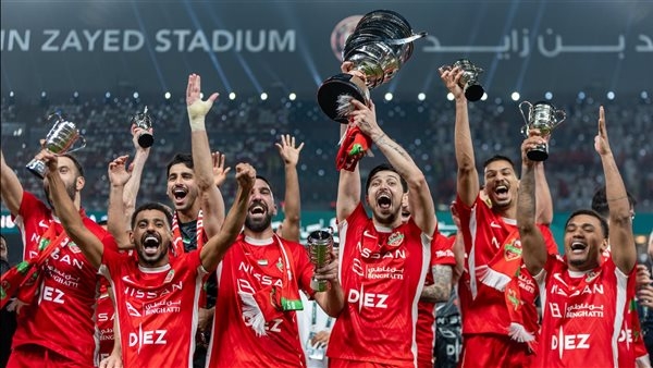 شباب الأهلي يتوج بكأس رئيس الإمارات بعد قمة مثيرة أمام الشارقة