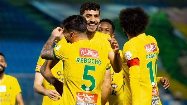 تشكيل الخليج ضد الرياض في الدوري السعودي.. موقف محمد شريف