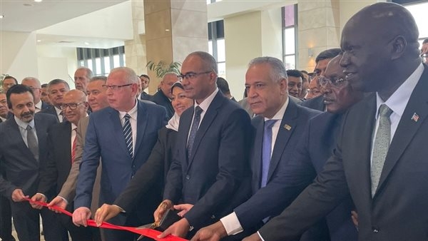 بالصور.. نائب وزير الإسكان يفتتح معرض وتريكس التاسع لمعالجة وتنقية المياه