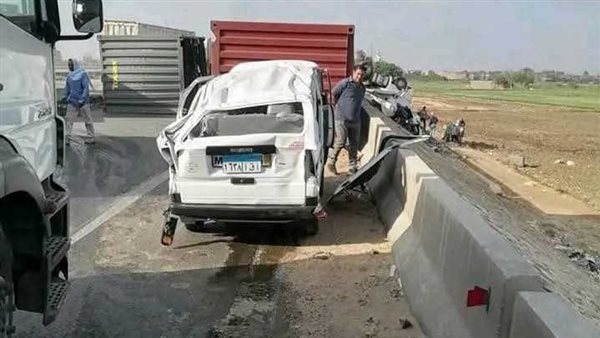 مصرع شخص وإصابة 3 في حادث انقلاب سيارة نقل بالطريق الإقليمي بالمنوفية