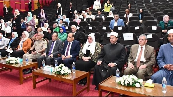 القطاع الطبي في مواجهة التحديات البيئية.. مؤتمر بيئي بجامعة قناة السويس لدعم التنمية المستدامة