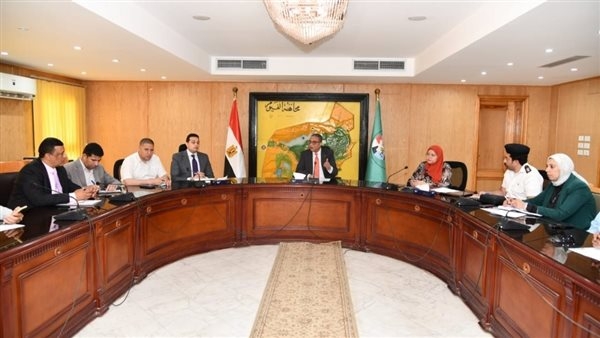 محافظ الفيوم يوجه بمنع الصيد المخالف ببحيرة قارون.. صور