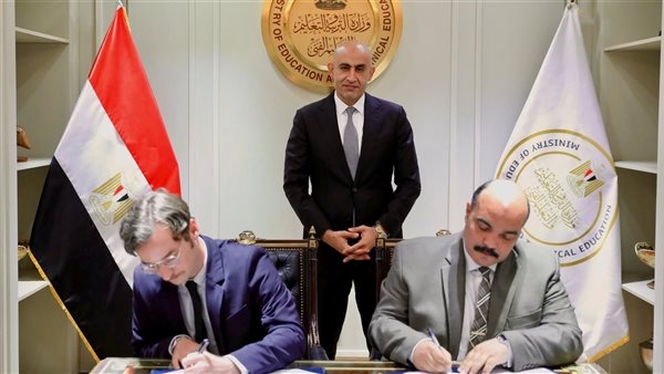 وزير التعليم يعلن إعادة إطلاق اختبار "SAT" رسميًا من يونيو المقبل