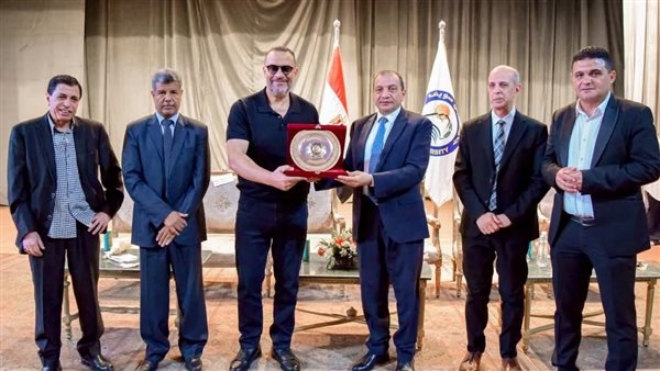 رئيس جامعة بني سويف يشهد فعاليات ندوة "رد الجميل"