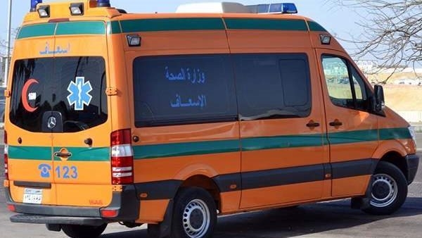 إصابة 4 أشخاص في حادث سقوط سيارة بترعة الفاروقية بسوهاج