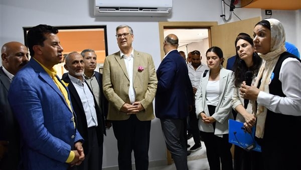 وزير  الرياضة ومحافظ القليوبية يفتتحان معمل الابتكار بمركز شباب المنشية