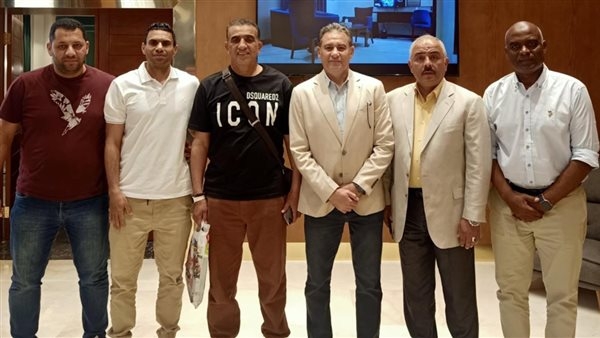 التحدى الليبي يكرم خالد جلال وجهازه بعد نهاية الموسم