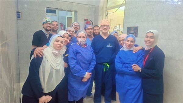 الصحة: خبير من جامعة جنيف يُحاضر أطباء العيون برمد أسيوط