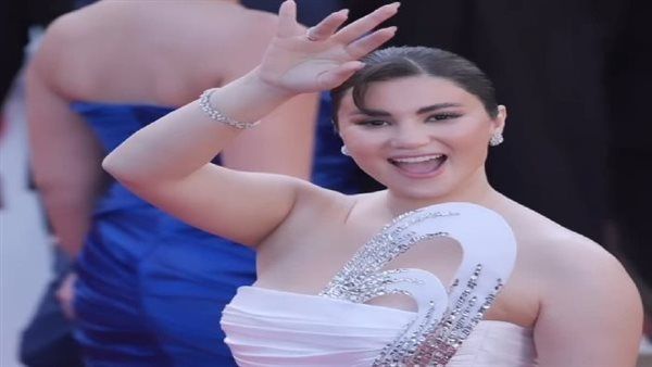 هدى الإتربي بإطلالة أنيقة في مهرجان كان السينمائي الـ78.. صور