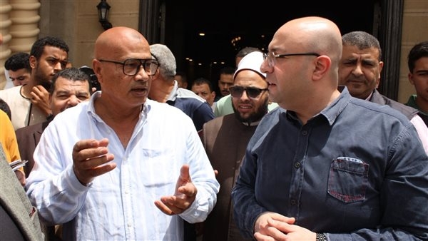 محافظ بني سويف يلتقى عددا من المواطنين ويستمع لمطالبهم واحتياجاتهم