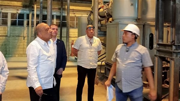 وزير الكهرباء يتفقد محطة محولات باسوس ومحطة توليد شبرا الخيمة