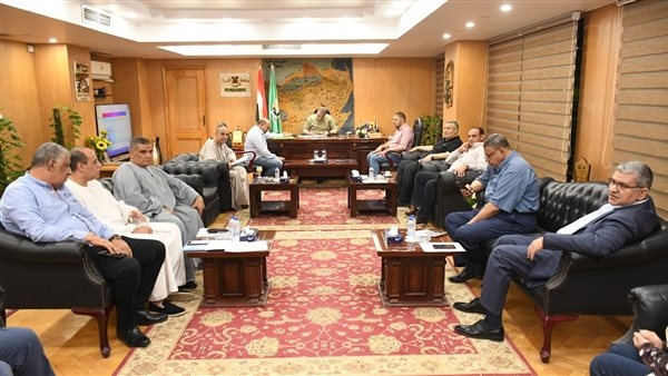 محافظ الفيوم يلتقي عددا من النواب.. صور