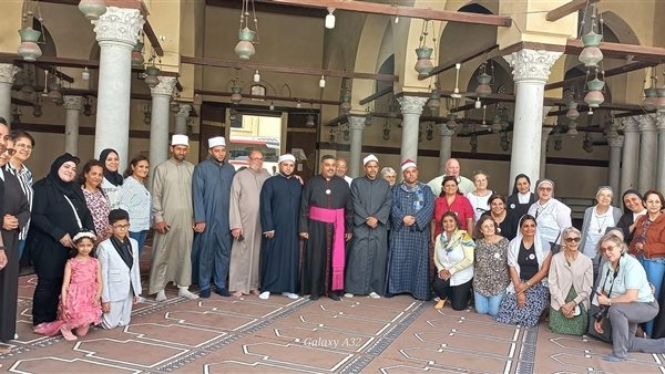 وفد من الفرنسسكان يزور أقدم مسجد إسلامي في دمياط