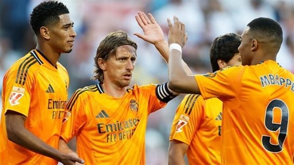 ريال مدريد يهزم إشبيلية بثنائية نظيفة في الليجا