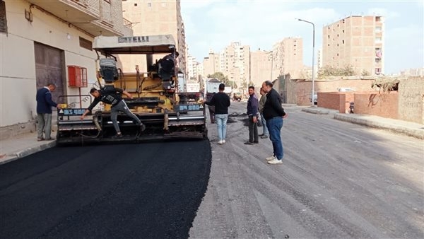 محافظ الجيزة: رصف وتطوير ورفع كفاءة 28 شارعًا بحي الطالبية