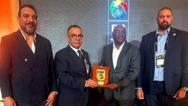 اتحاد السلة يكرم رئيس الاتحاد الإفريقي