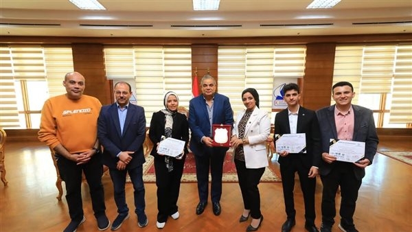 جامعة كفر الشيخ تكرم فريق كلية الذكاء الاصطناعي لتصدره المسابقة الدولية للابتكارات البيئية