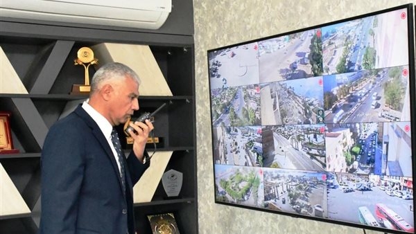 محافظ أسوان يتابع جهود السيطرة على حريق بأحد الفنادق الشعبية