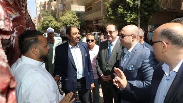 محافظ بني سويف يفتتح أول معرض للحوم والسلع الغذائية ضمن "أضحى مبارك"