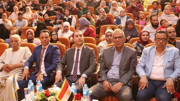 المدرسة الرسمية الدولية بكفر الشيخ تحتفل بتخريج الدفعة الرابعة