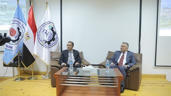 رئيس جامعة السويس يشهد انطلاق الجلسة الافتتاحية لهاكاثون "طموح"