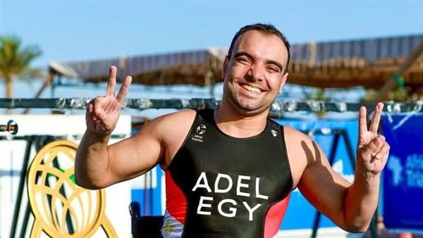 أول سبّاح من ذوي الهمم يسجل في جينيس.. جامعة عين شمس تُكرم هيثم عبدالشافي