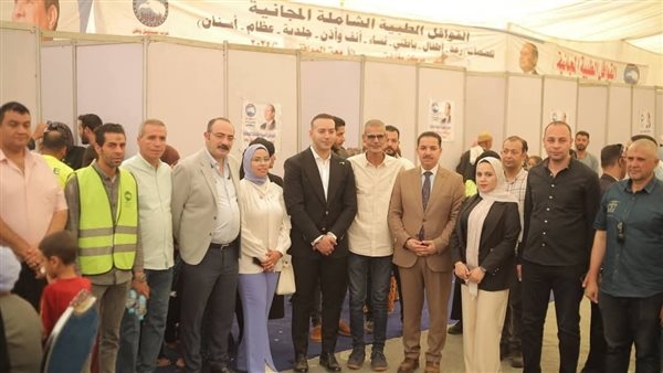 «مستقبل وطن المنيا» ينظم قافلة طبية مجانية وبجهز 15 عروسة.. صور