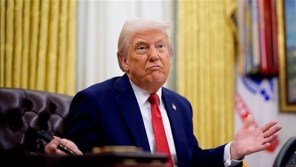 مكالمة لطيفة تنقذ 9.5 تريليون دولار.. أوروبا تتنفس الصعداء بعد تأجيل رسوم ترامب الجمركية.. والتعليق ينعش أسواق المال.. والذهب يدفع فاتورة الإستقرار