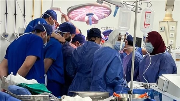 باستخدام تقنية "أوزاكي" .. نجاح أول عملية لاستبدال الصمام الأورطي الثلاثي الشرفات بمستشفي الجراحات الجديد بطنطا