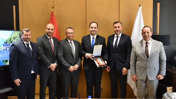 الطيب يبحث مع شركة HP سبل تعزيز التحول الرقمي في القطاع الطبي