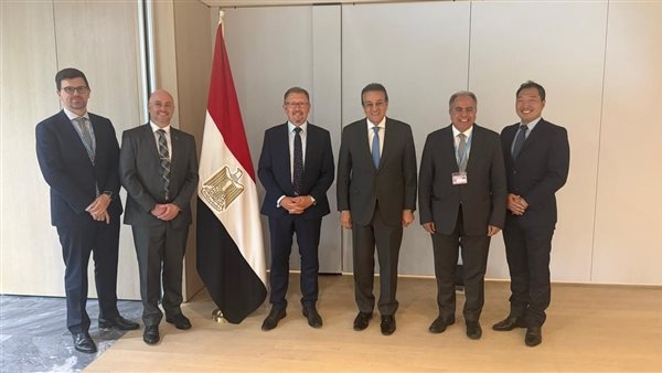 وزير الصحة يلتقي مدير شركة GE لتعزيز التعاون في التصنيع المحلي
