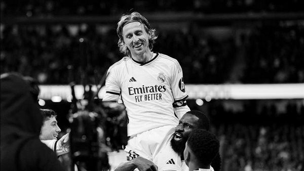 برسالة مؤثرة.. مودريتش يودع ريال مدريد بعد مسيرة استثنائية رسميًا