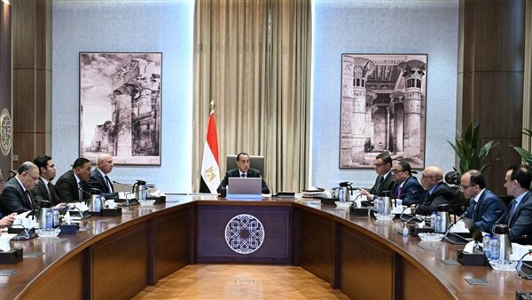 رئيس الوزراء يتابع مستجدات الموقف التنفيذي لمشروع تطوير مدينة "رأس الحكمة"