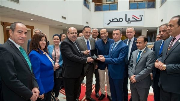 جولة ميدانية لنواب البرلمان داخل مصنع 200 الحربي