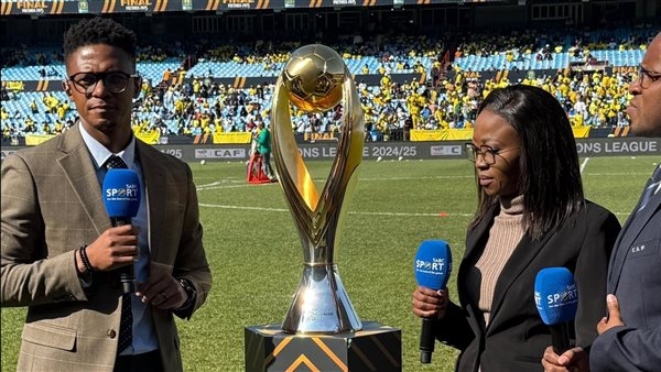 الكشف عن كأس دوري أبطال إفريقيا في ملعب لوقتس