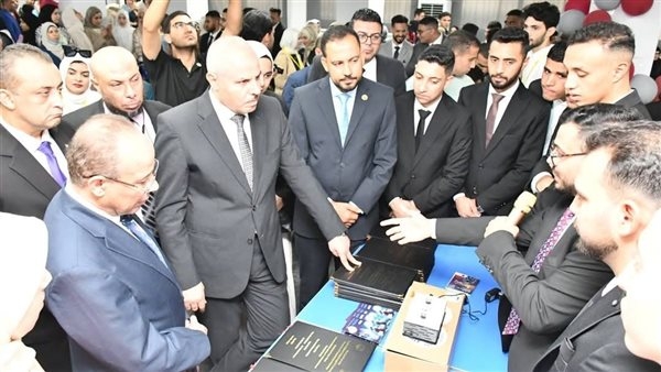 مشروعات تخرج مبتكرة تُترجم أهداف التنمية المستدامة في الكلية المصرية الصينية