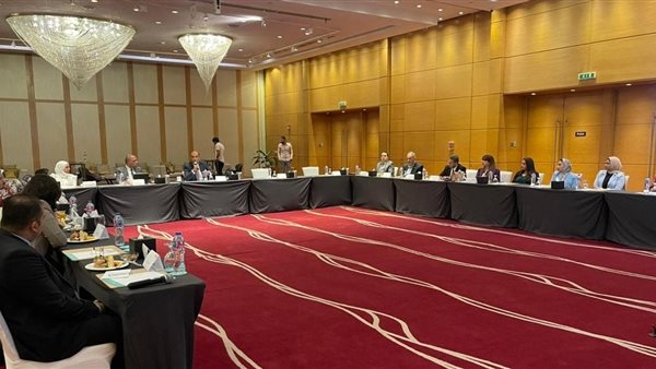 رئيس معهد التخطيط القومي يشارك في مناقشة دراسة شاملة عن سوق التبغ في مصر