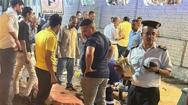 عودة حركة المرور لطبيعتها بكورنيش المنيا عقب انفجار بمحيط نادي الشرطة بالمحافظة.. صور