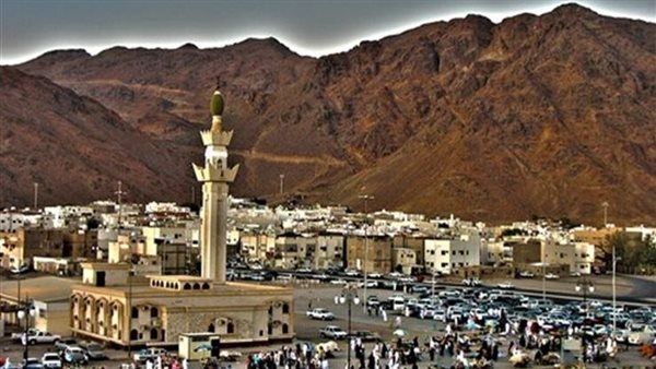 "أُحد".. الجبل الذي أحبه النبي الكريم في المدينة المنورة