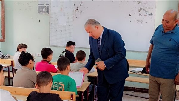 وكيل تعليم الفيوم يقوم بجولة ميدانية لمتابعة لجان امتحانات النقل بيوسف الصديق.. صور