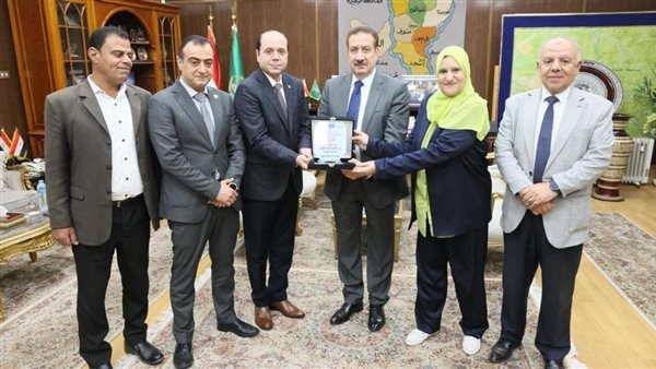 محافظ المنوفية يلتقي وفد جهاز تنمية المشروعات
